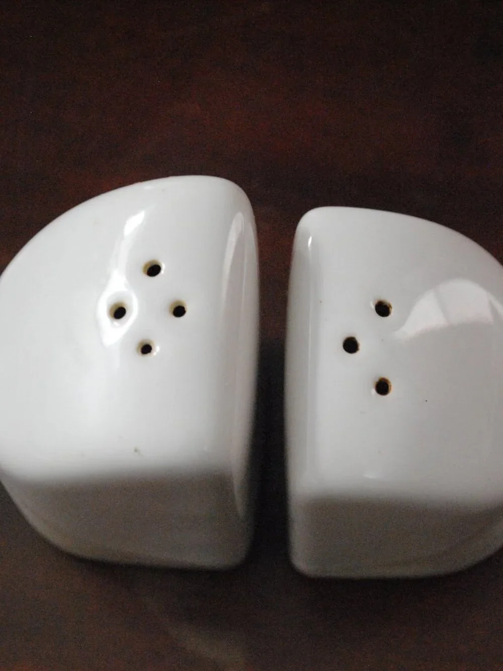 Pfaltzgraff White Ceramic Salt & Pepper Sculptural Asymmetric Shakers Thailand